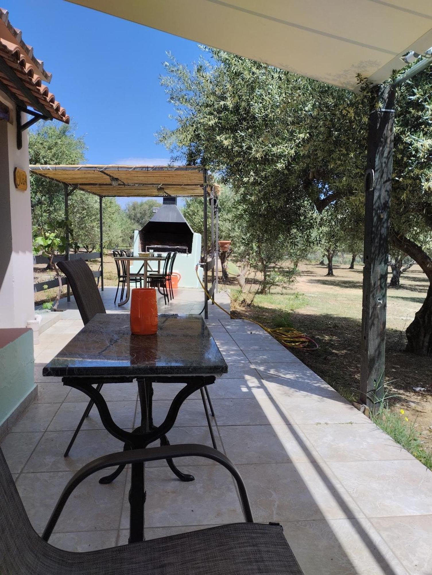 Olea Cottage Galatas  Ngoại thất bức ảnh