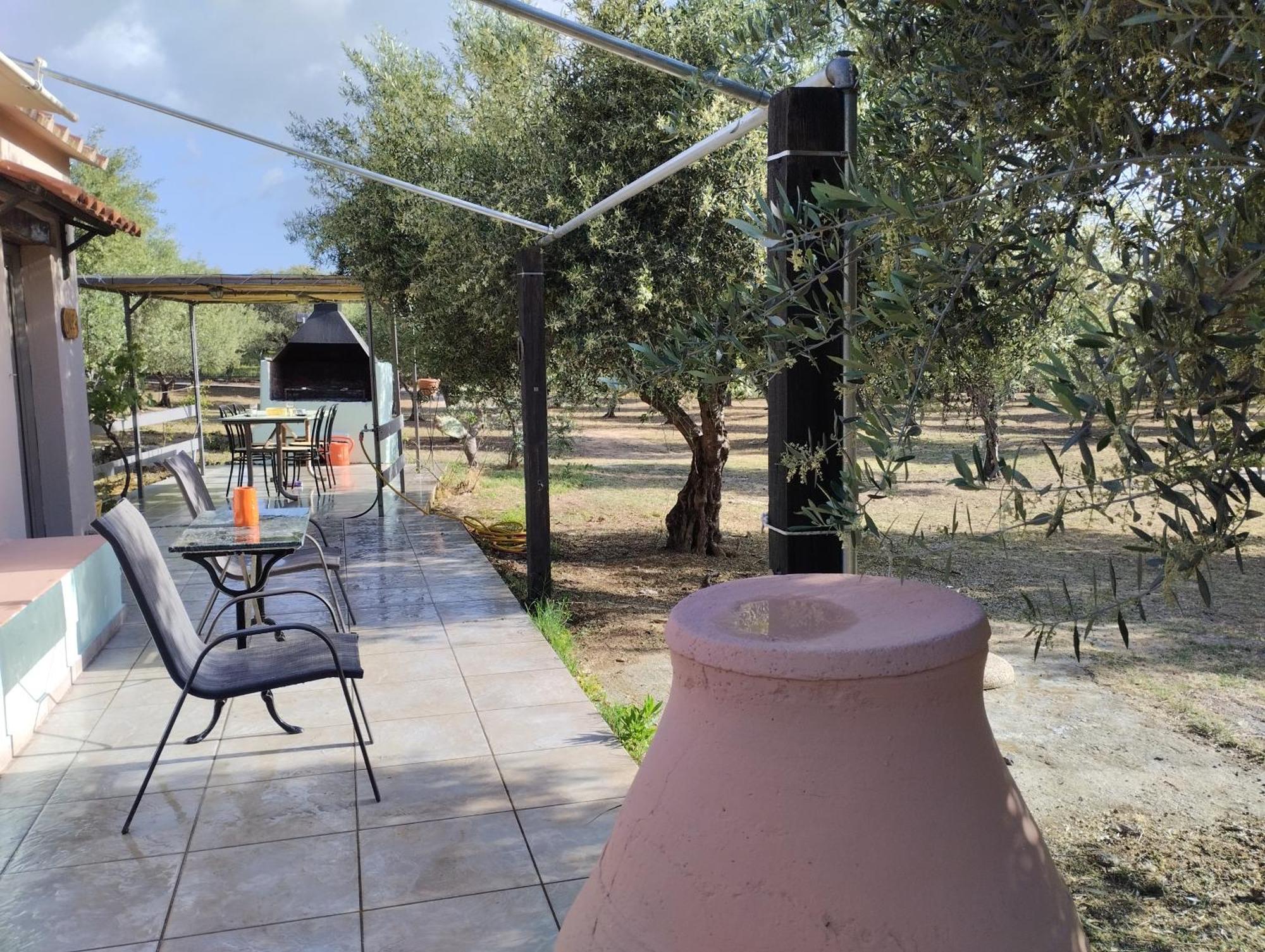 Olea Cottage Galatas  Ngoại thất bức ảnh