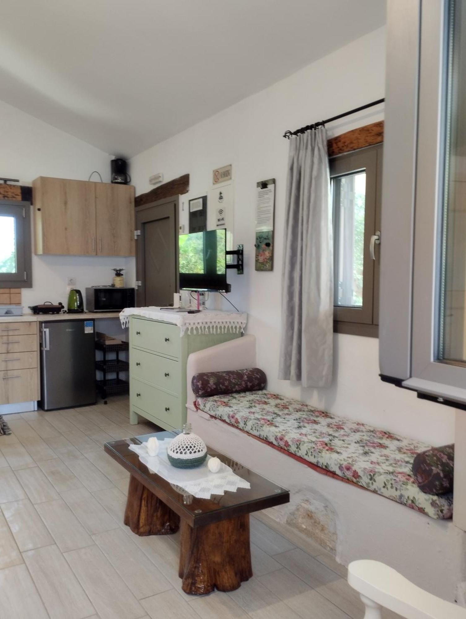 Olea Cottage Galatas  Ngoại thất bức ảnh